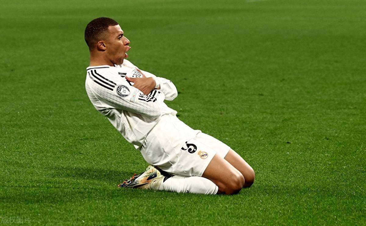 德天空：诺伊尔因肠胃感染缺席合练，乌尔比希可能替代他出场（德天空：诺伊尔肠胃感染无缘合练，乌尔比希或替代出场）