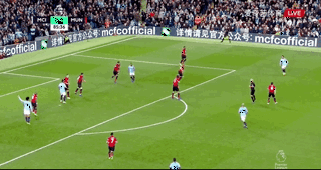 TAA再遭伤情打击2025报销：后防问题困扰阿隆索，解决不好就下课（TAA再度重伤2025年报销，阿隆索后防顽疾难解恐下课）