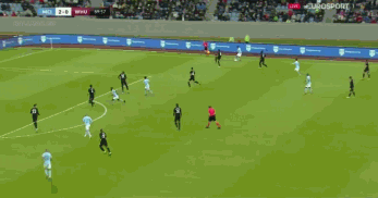 持续发力！萨林杰送长传 胡明轩助张昊上篮将分差拉开到20分以上（火力不减！萨林杰长传发动，胡明轩助张昊上篮，领先突破20分）