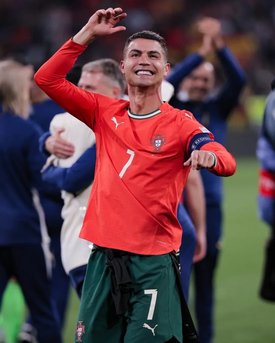 替补奇兵 欧冠阿森纳3-1拜仁(1st) Arsenal 3-1 Bayern（替补发威！欧冠阿森纳3-1力克拜仁）