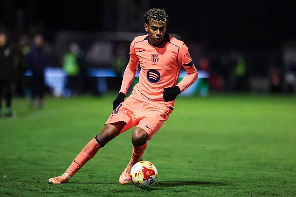 西班牙人队的崛起：从保级到欧洲梦想（西班牙人队逆袭之路：从保级苦战到冲击欧洲）