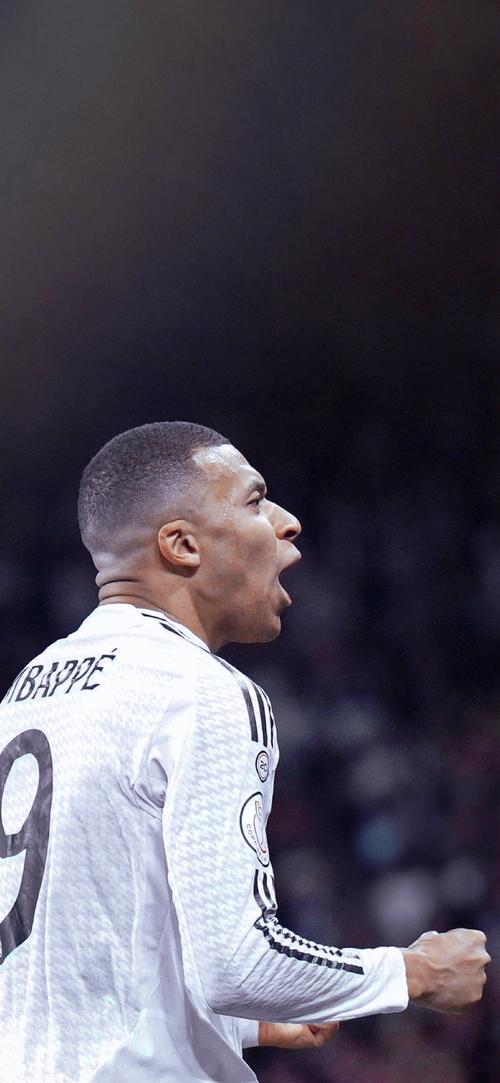 看台嘘声不断，不是因为输球（看台嘘声此起彼伏，原因不在输球）